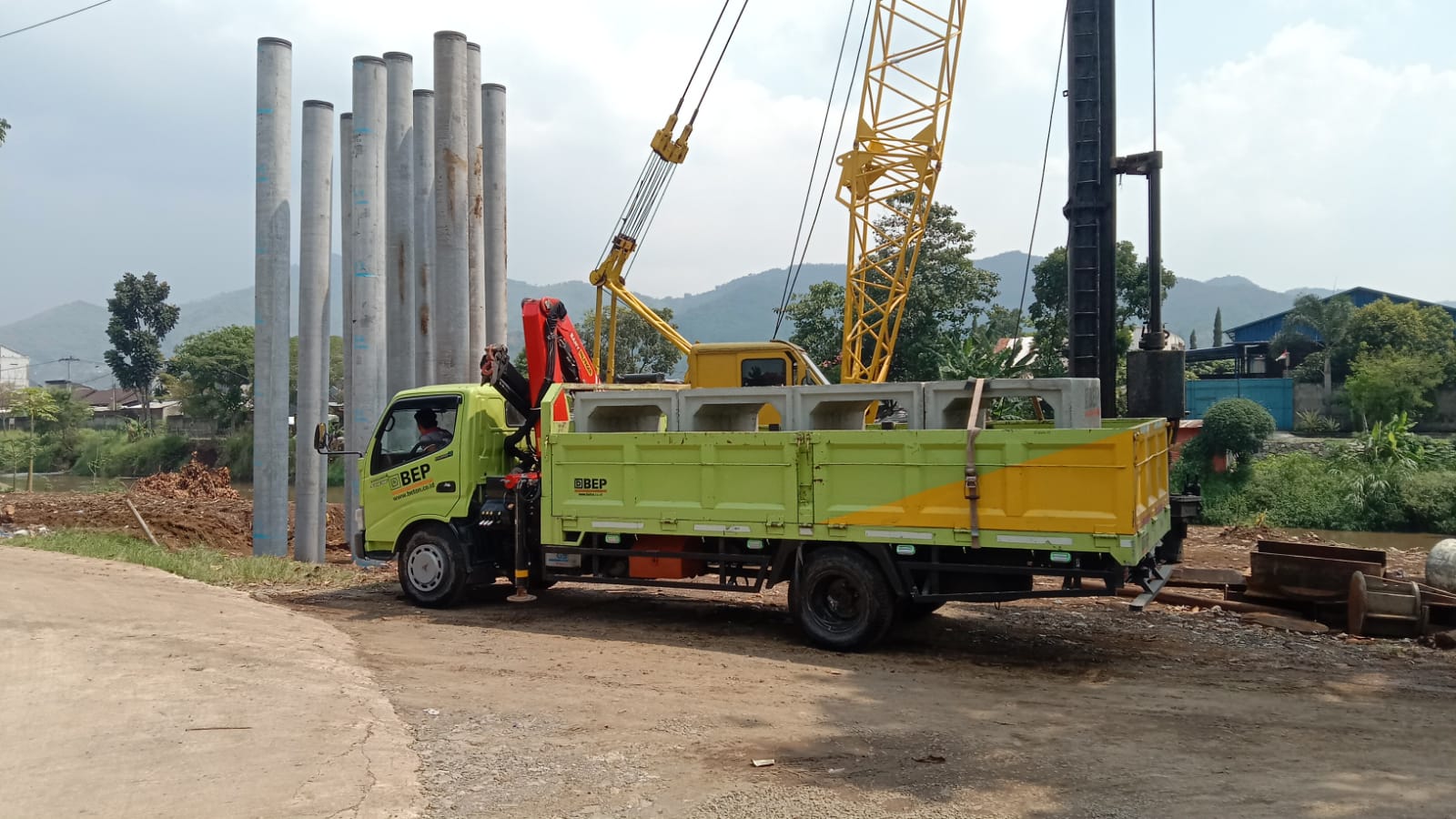 PT. Galaxy Intranusa - Pengerjaan struktural jembatan beton